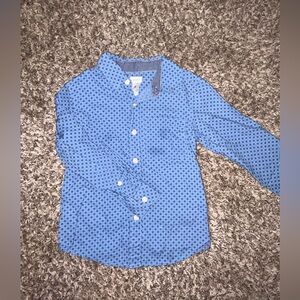 Carters blue button down long sleeve collared shirt. Boys Size 5.